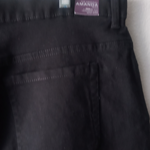 Gloria Vanderbilt Classic Fit Jeans - Picture 4 of 7